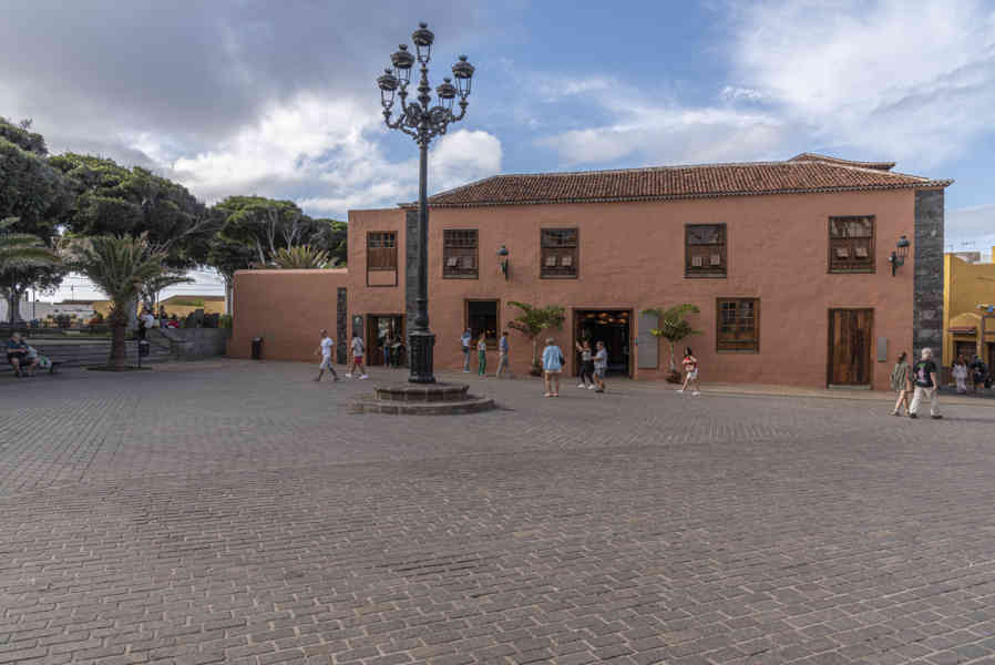 Tenerife 252 - Garachico - Plaza de La Libertad.jpg